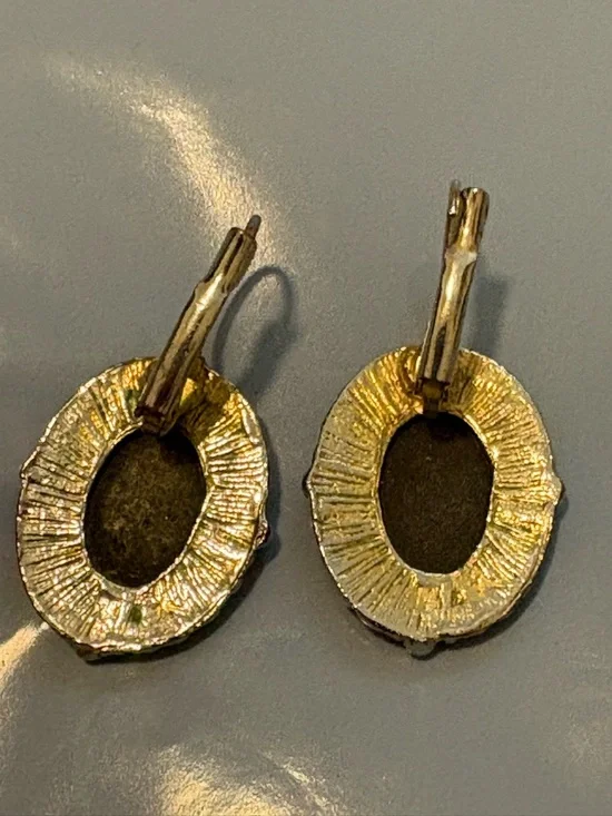 Gold Cameo Drop Earrings with Ivory Profiles - Picture 2 of 3